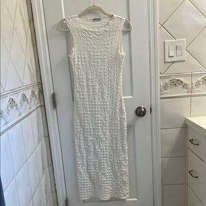 Zara White Sleeveless midi Dress